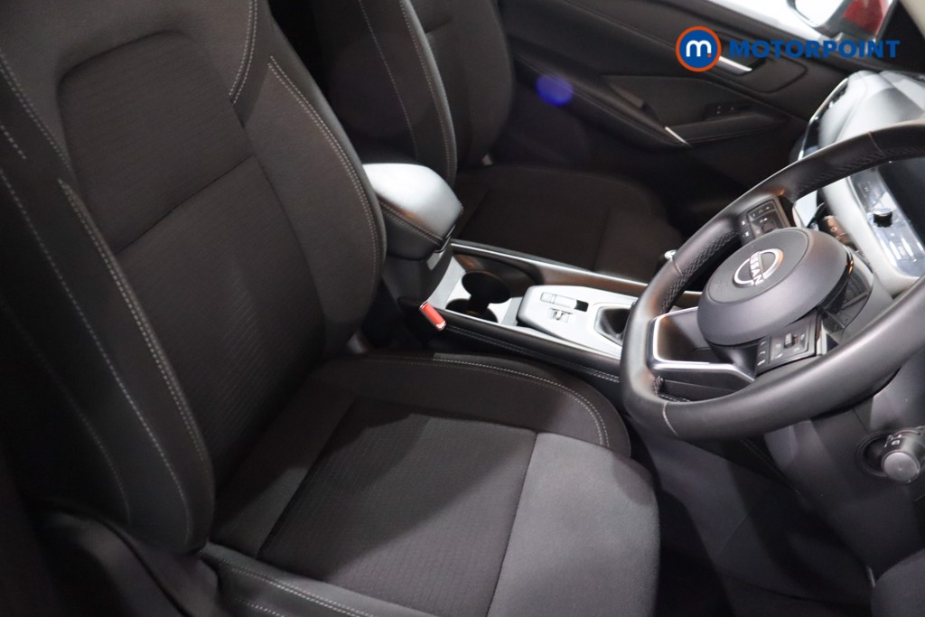 Nissan Qashqai N-Connecta Manual Petrol SUV - Stock Number (1608525) - 23rd supplementary image