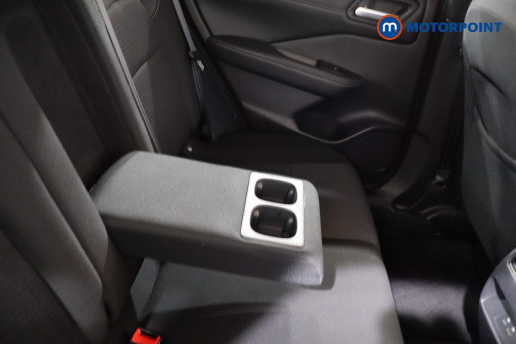 Nissan Qashqai N-Connecta Manual Petrol SUV - Stock Number (1608525) - 25th supplementary image