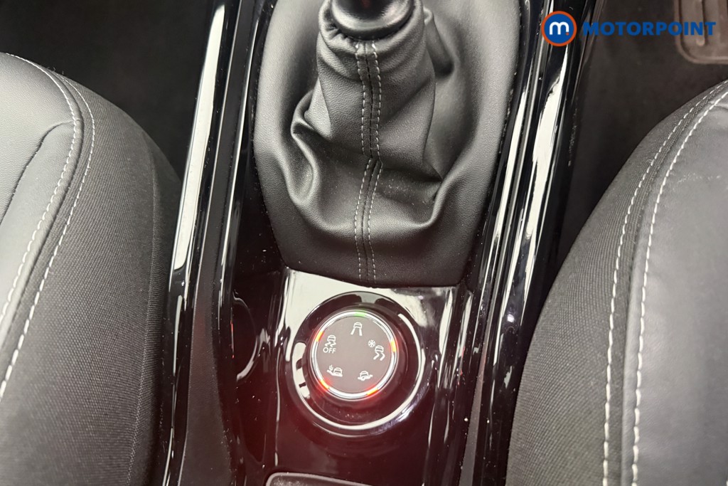 Peugeot 2008 Allure Premium Manual Petrol SUV - Stock Number (1609283) - 15th supplementary image
