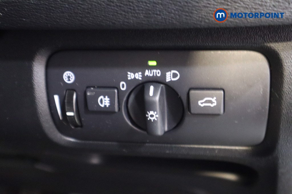 Volvo V40 R Design Edition Automatic Petrol Hatchback - Stock Number (1609869) - 13th supplementary image