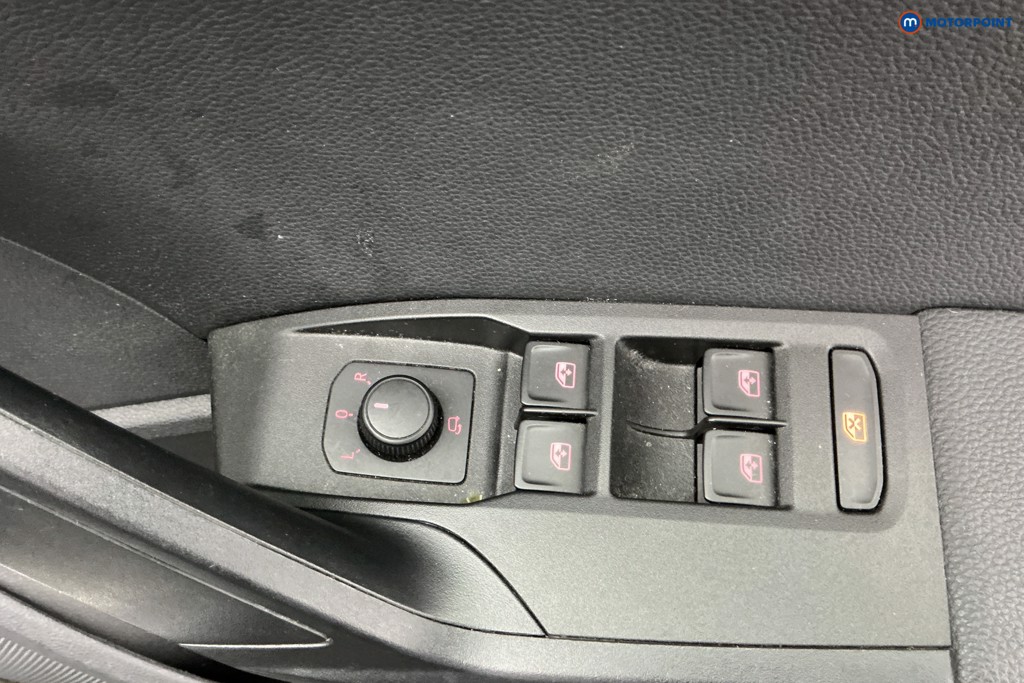 Seat Arona Xcellence Lux Manual Petrol SUV - Stock Number (1609906) - 22nd supplementary image