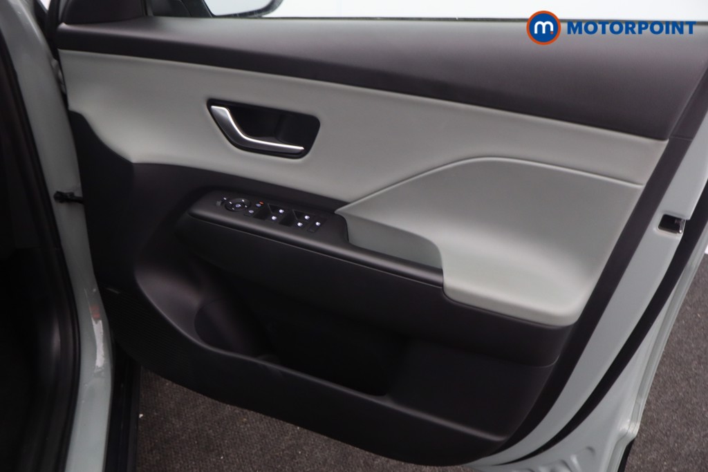 Hyundai Kona Ultimate Automatic Petrol-Electric Hybrid SUV - Stock Number (1610943) - 11th supplementary image