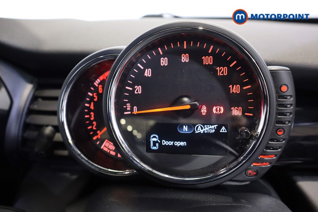 Mini Hatchback Cooper Manual Petrol Hatchback - Stock Number (1611452) - 4th supplementary image