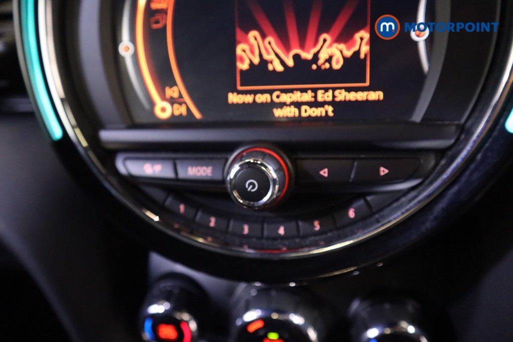 Mini Hatchback Cooper Manual Petrol Hatchback - Stock Number (1611452) - 5th supplementary image