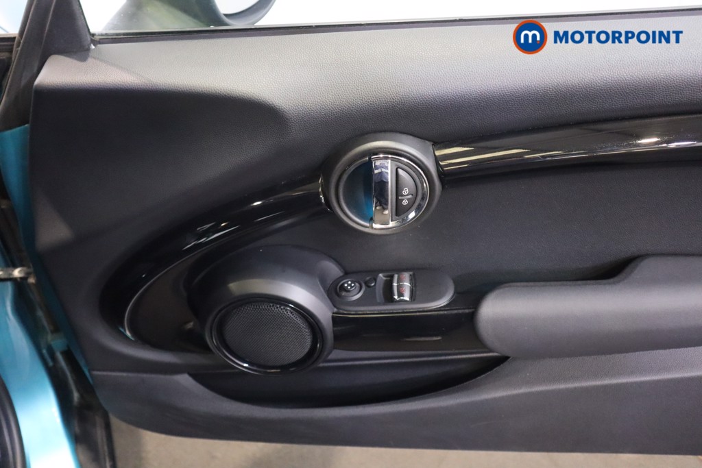 Mini Hatchback Cooper Manual Petrol Hatchback - Stock Number (1611452) - 11th supplementary image