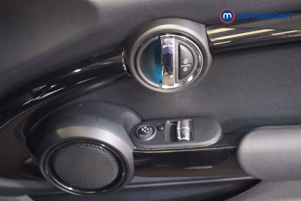 Mini Hatchback Cooper Manual Petrol Hatchback - Stock Number (1611452) - 12th supplementary image