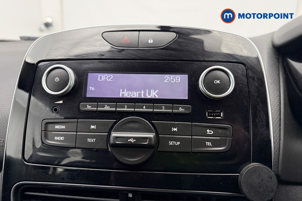 Renault Clio Play Manual Petrol Hatchback - Stock Number (1611480) - 2nd supplementary image