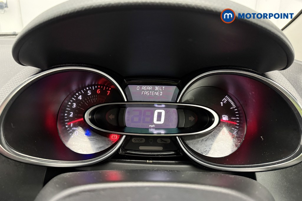 Renault Clio Play Manual Petrol Hatchback - Stock Number (1611480) - 4th supplementary image