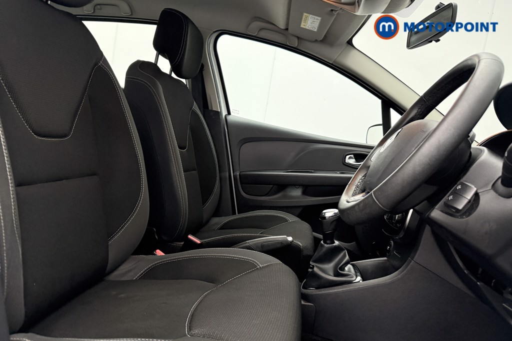 Renault Clio Play Manual Petrol Hatchback - Stock Number (1611480) - 6th supplementary image