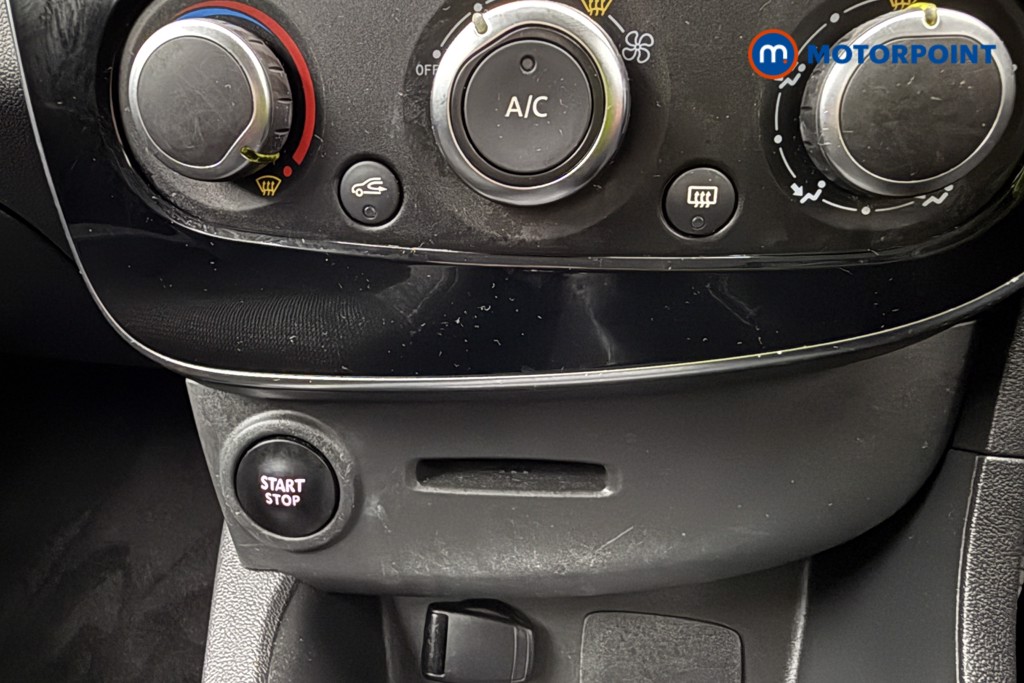 Renault Clio Play Manual Petrol Hatchback - Stock Number (1611480) - 14th supplementary image