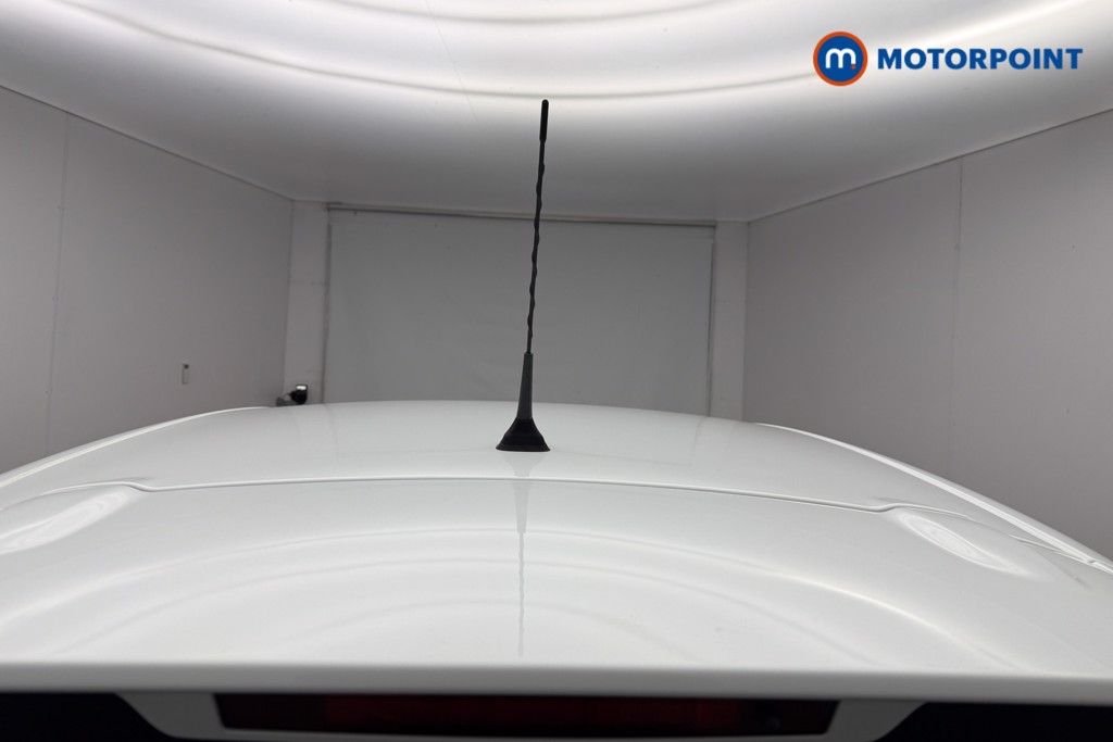 Renault Clio Play Manual Petrol Hatchback - Stock Number (1611480) - 25th supplementary image