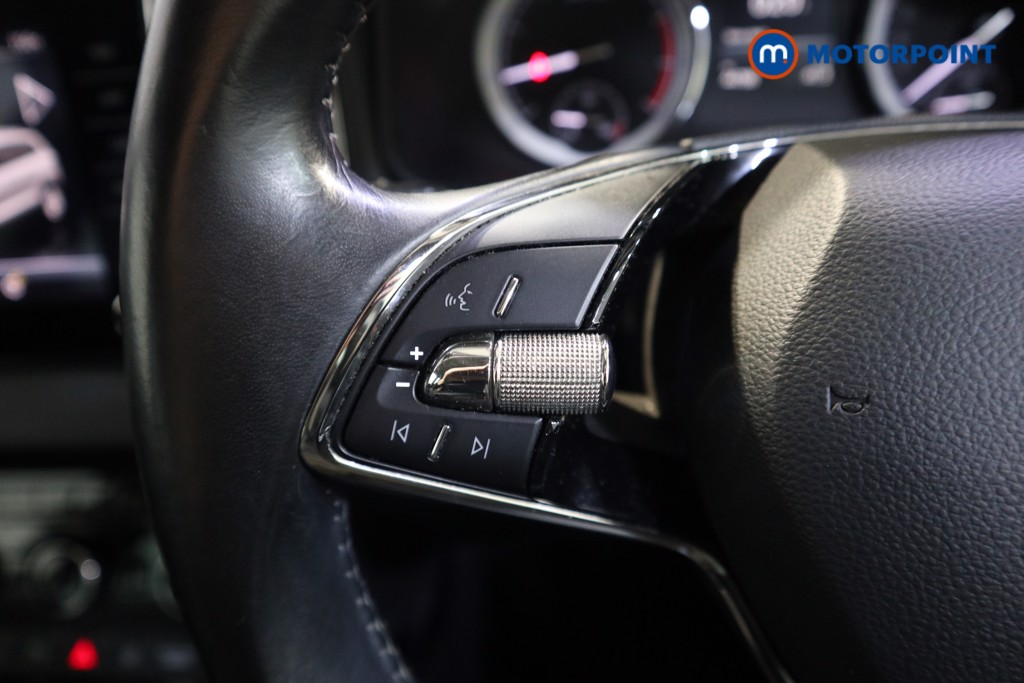 Skoda Karoq Se L Manual Petrol SUV - Stock Number (1611519) - 3rd supplementary image