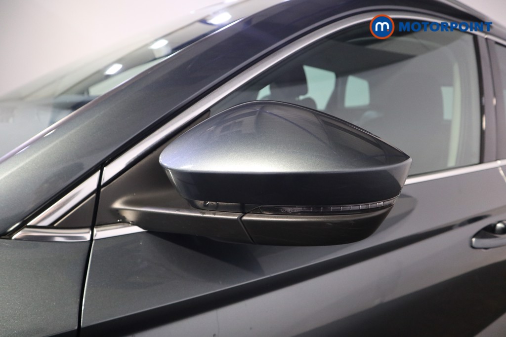 Skoda Karoq Se L Manual Petrol SUV - Stock Number (1611519) - 32nd supplementary image