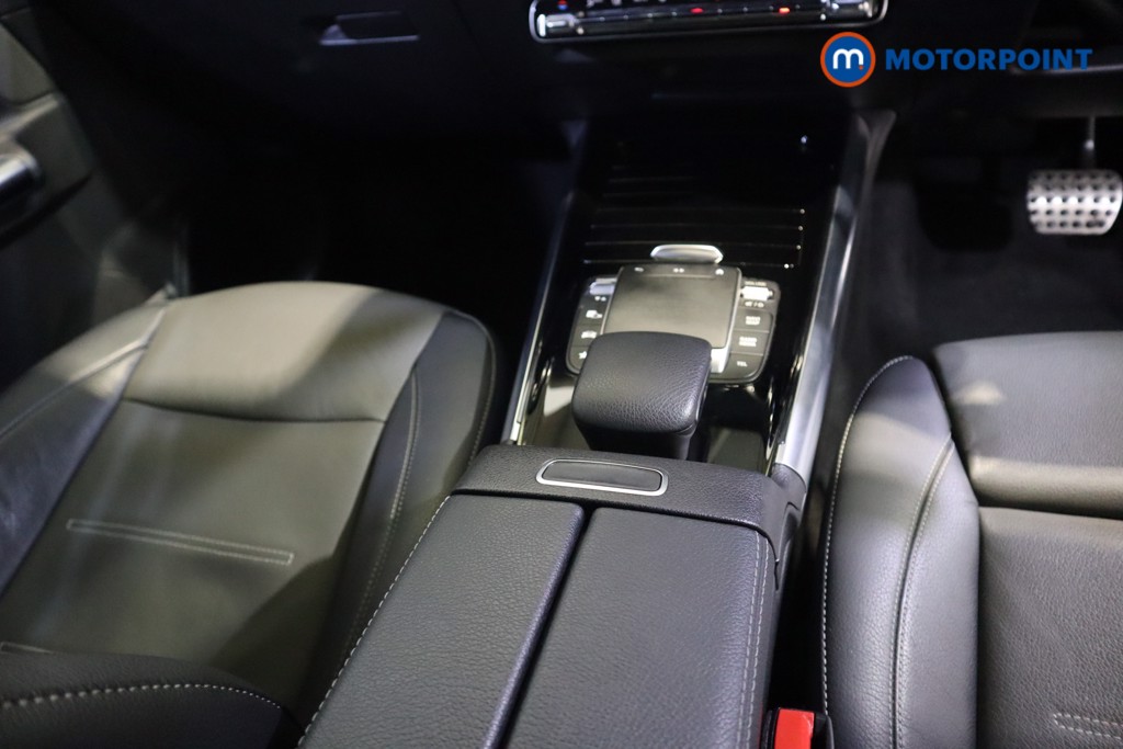 Mercedes-Benz GLA Exclusive Edition Automatic Petrol Plug-In Hybrid SUV - Stock Number (1612137) - 6th supplementary image