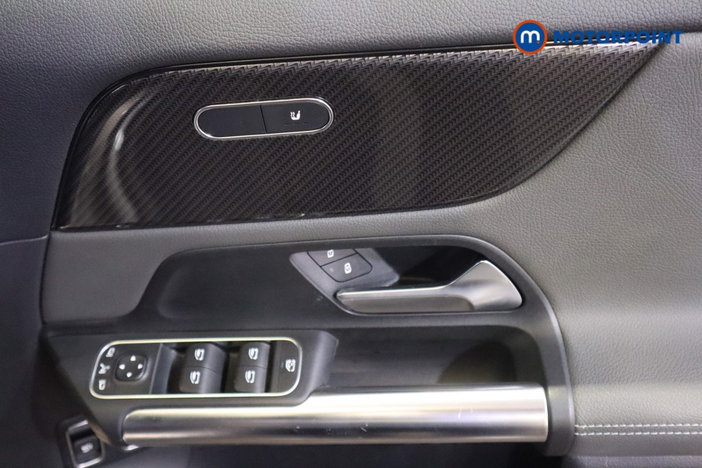 Mercedes-Benz GLA Exclusive Edition Automatic Petrol Plug-In Hybrid SUV - Stock Number (1612137) - 10th supplementary image