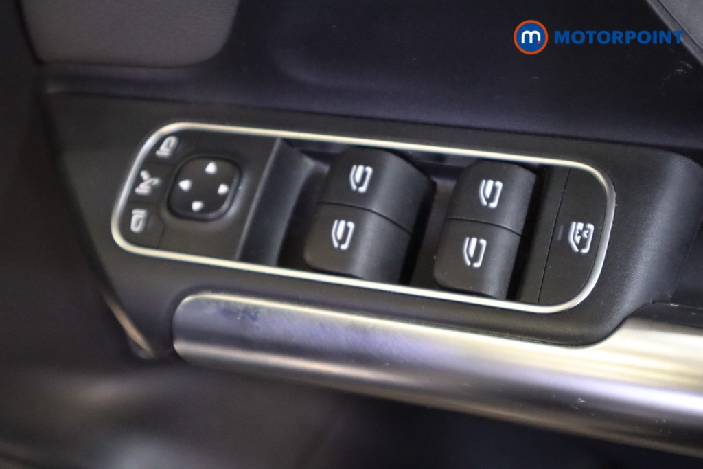 Mercedes-Benz GLA Exclusive Edition Automatic Petrol Plug-In Hybrid SUV - Stock Number (1612137) - 11th supplementary image