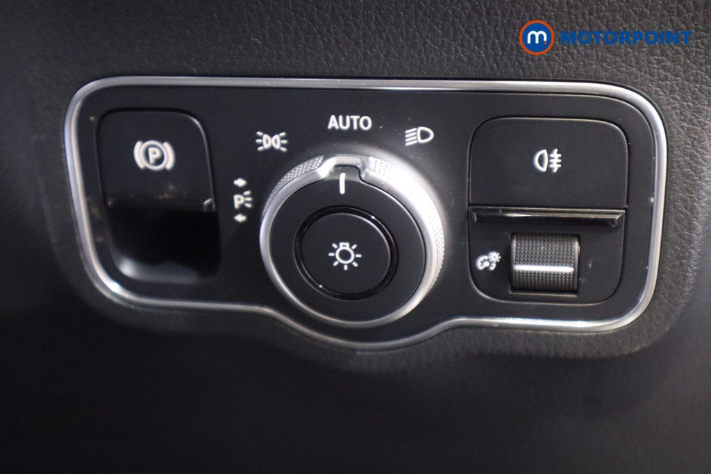 Mercedes-Benz GLA Exclusive Edition Automatic Petrol Plug-In Hybrid SUV - Stock Number (1612137) - 13th supplementary image