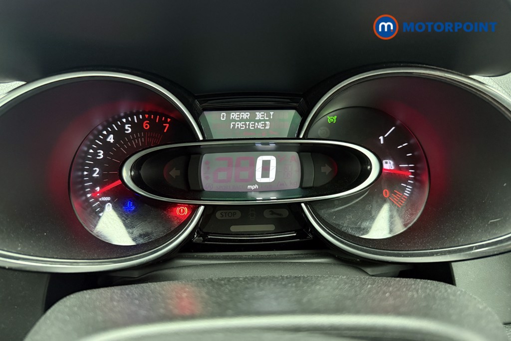 Renault Clio Iconic Manual Petrol Hatchback - Stock Number (1612182) - 4th supplementary image