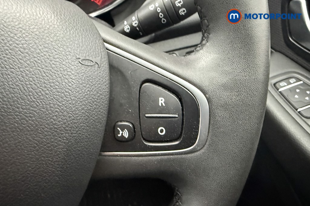 Renault Clio Iconic Manual Petrol Hatchback - Stock Number (1612182) - 6th supplementary image