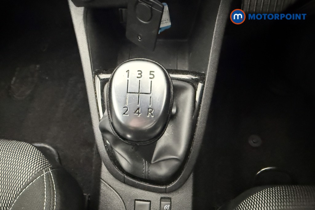 Renault Clio Iconic Manual Petrol Hatchback - Stock Number (1612182) - 10th supplementary image