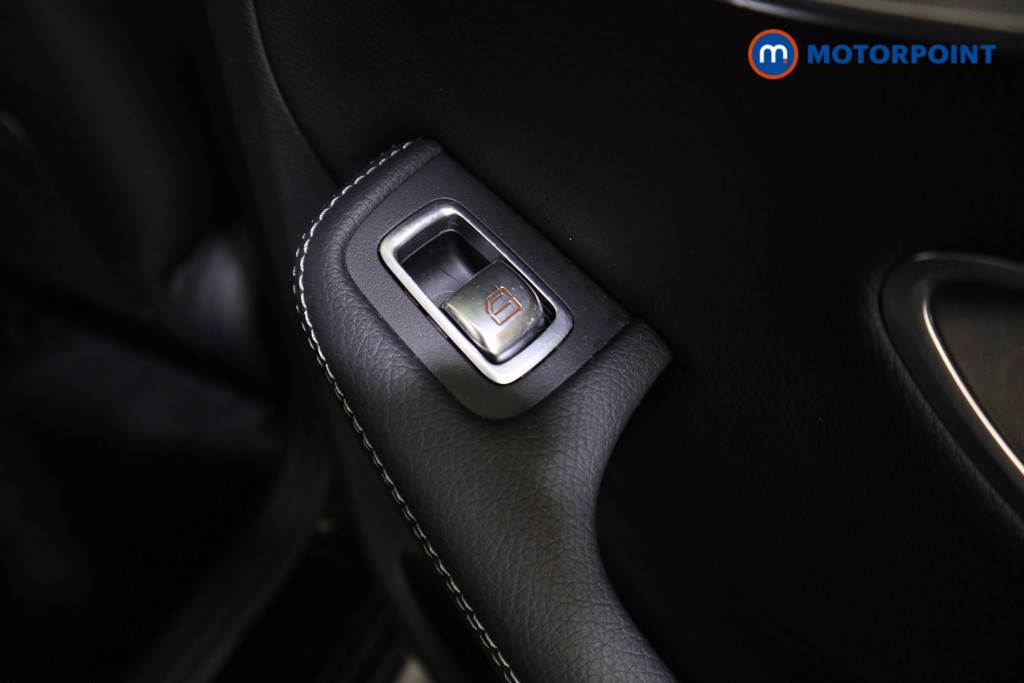 Mercedes-Benz C Class Amg Line Automatic Petrol Estate - Stock Number (1612347) - 23rd supplementary image