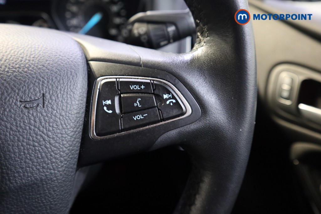 Ford Focus Titanium Manual Petrol Hatchback - Stock Number (1612516) - 4th supplementary image