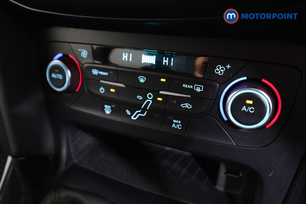 Ford Focus Titanium Manual Petrol Hatchback - Stock Number (1612516) - 8th supplementary image