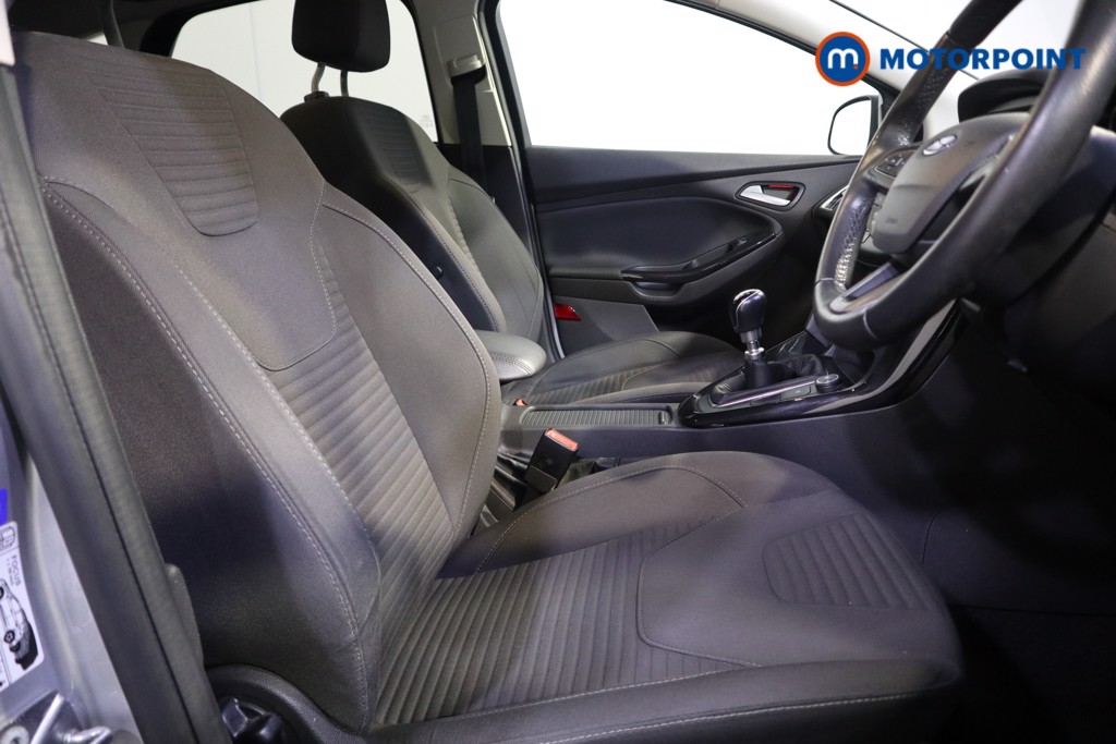 Ford Focus Titanium Manual Petrol Hatchback - Stock Number (1612516) - 15th supplementary image