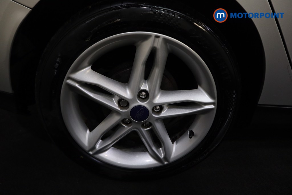 Ford Focus Titanium Manual Petrol Hatchback - Stock Number (1612516) - 20th supplementary image