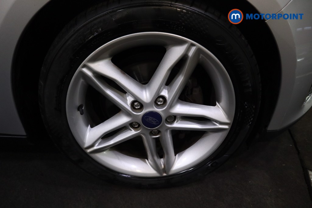 Ford Focus Titanium Manual Petrol Hatchback - Stock Number (1612516) - 21st supplementary image
