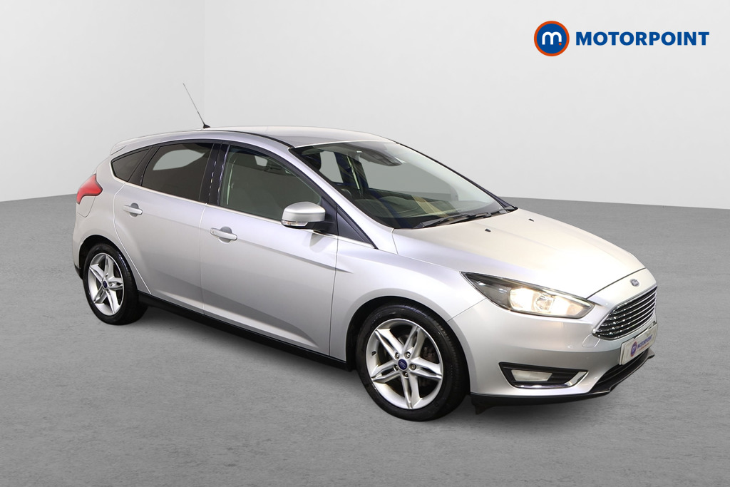 Ford Focus Titanium Manual Petrol Hatchback - Stock Number (1612516) - Drivers side front corner