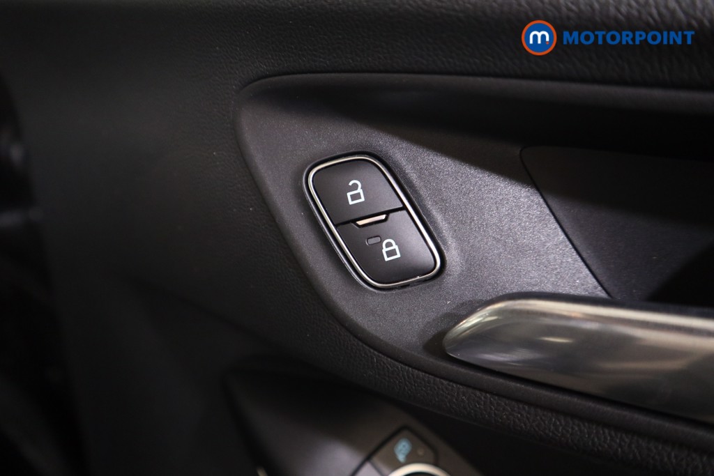 Ford Puma St-Line X First Edition Plus Manual Petrol SUV - Stock Number (1613005) - 13th supplementary image