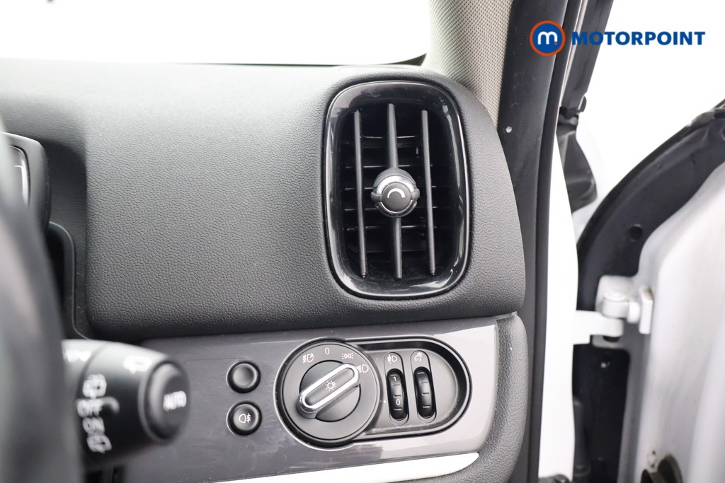 Mini Countryman Cooper S E Classic Automatic Petrol Plug-In Hybrid SUV - Stock Number (1613349) - 7th supplementary image