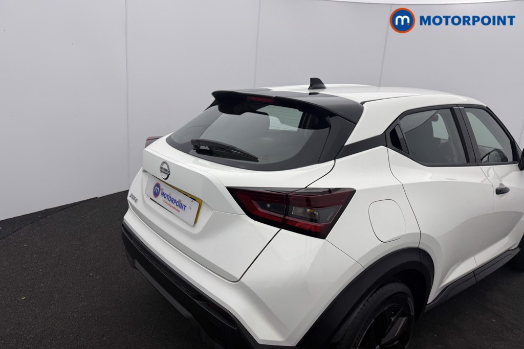 Nissan Juke Acenta Premium Manual Petrol SUV - Stock Number (1613404) - 6th supplementary image