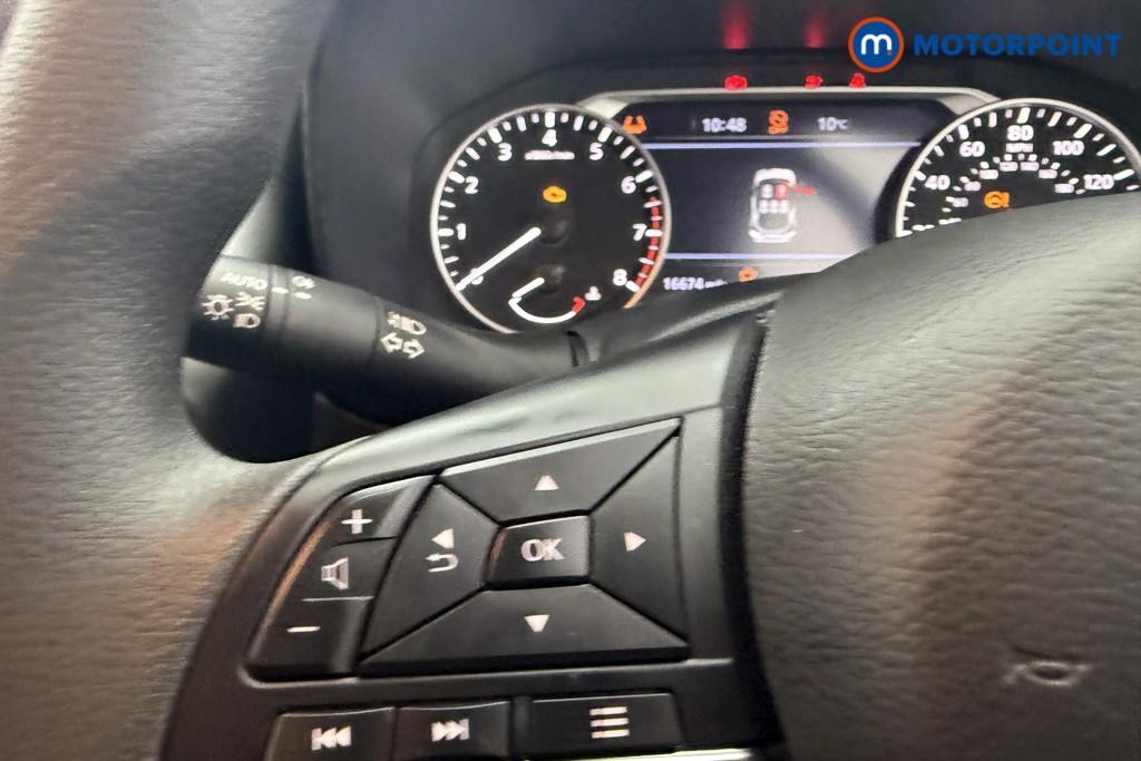 Nissan Juke Acenta Premium Manual Petrol SUV - Stock Number (1613404) - 15th supplementary image