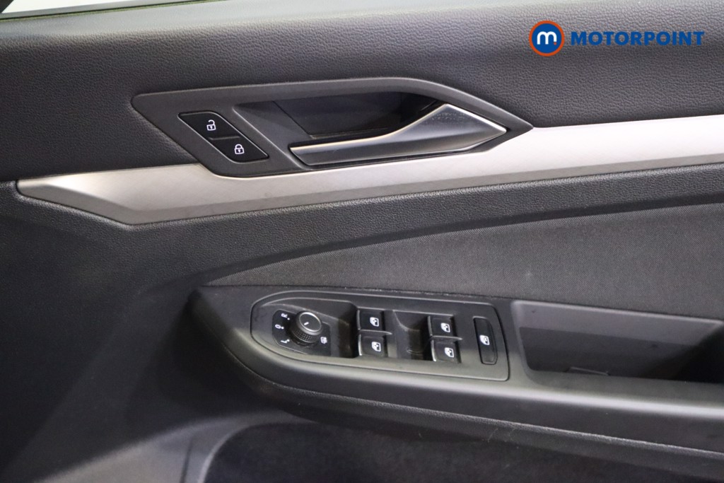 Volkswagen Golf Life Manual Petrol Hatchback - Stock Number (1613472) - 10th supplementary image