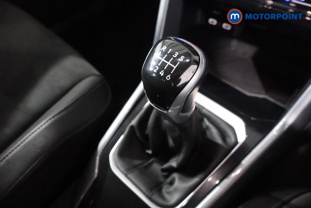Volkswagen T-Roc Style Manual Petrol SUV - Stock Number (1613520) - 14th supplementary image