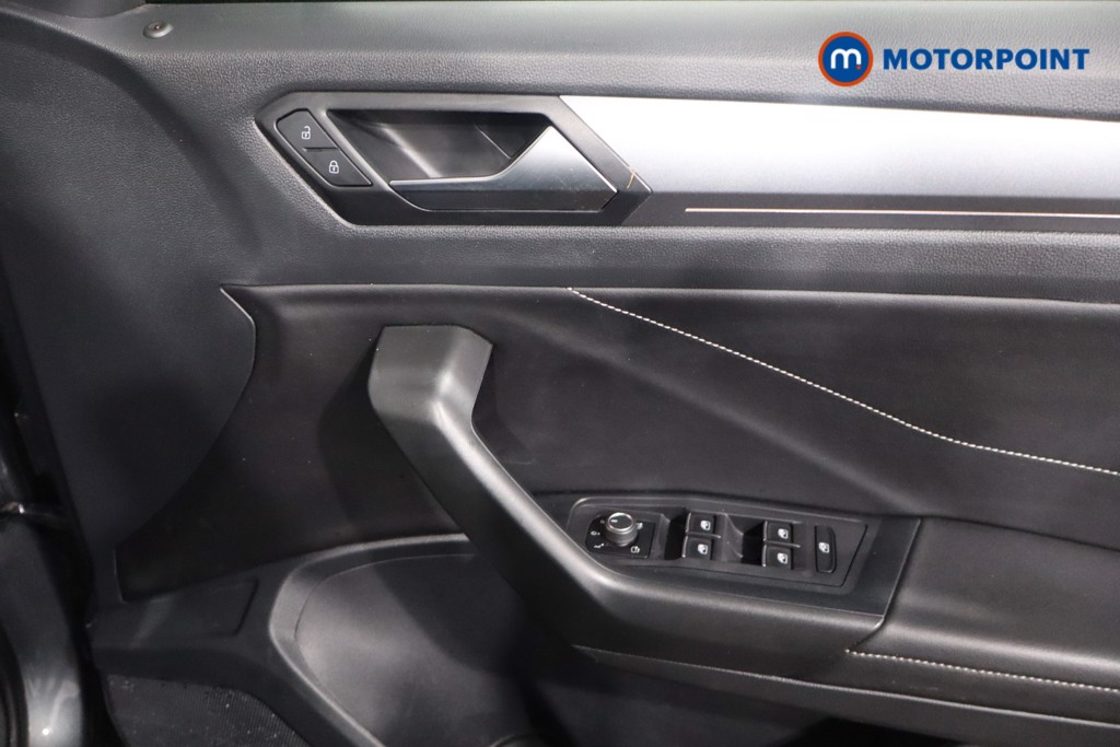 Volkswagen T-Roc Style Manual Petrol SUV - Stock Number (1613520) - 22nd supplementary image