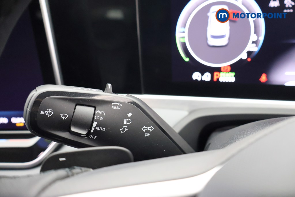 Volkswagen Passat Life Automatic Petrol Plug-In Hybrid Estate - Stock Number (1613648) - 5th supplementary image