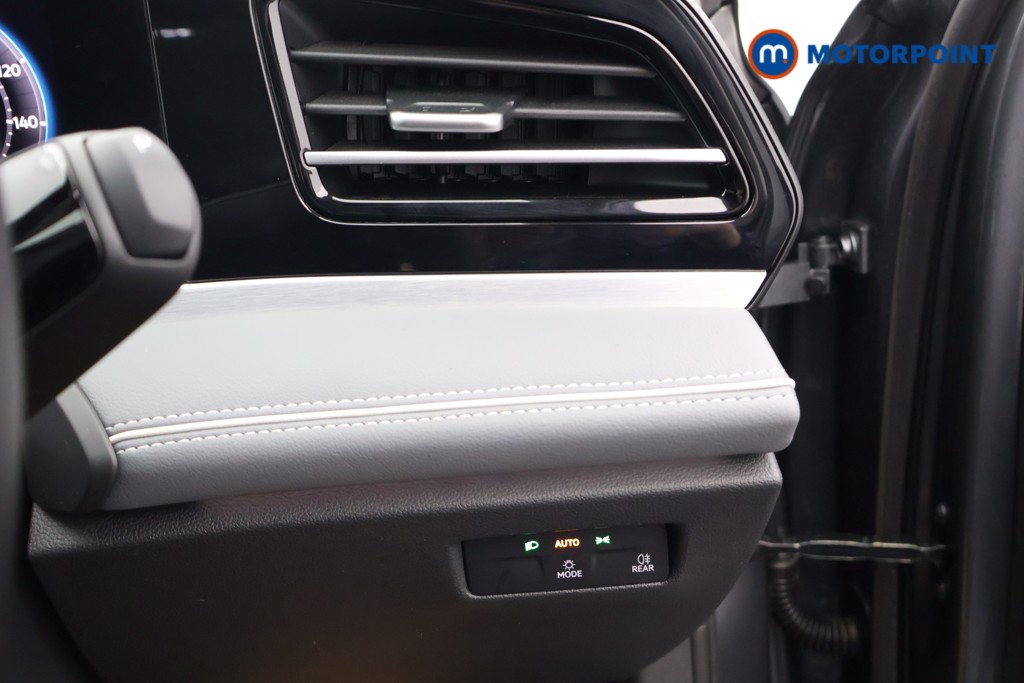 Volkswagen Passat Life Automatic Petrol Plug-In Hybrid Estate - Stock Number (1613648) - 7th supplementary image