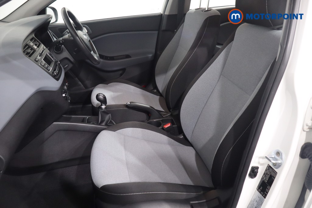 Hyundai I20 SE Manual Petrol Hatchback - Stock Number (1613880) - 4th supplementary image