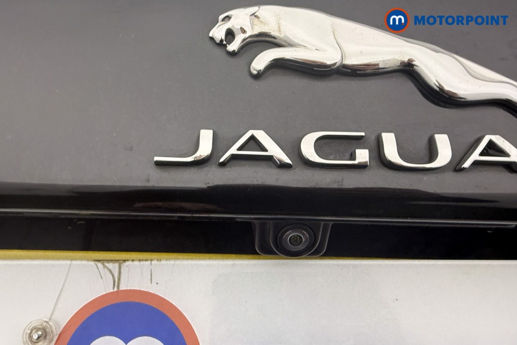 Jaguar XE Portfolio Automatic Diesel Saloon - Stock Number (1613940) - 2nd supplementary image