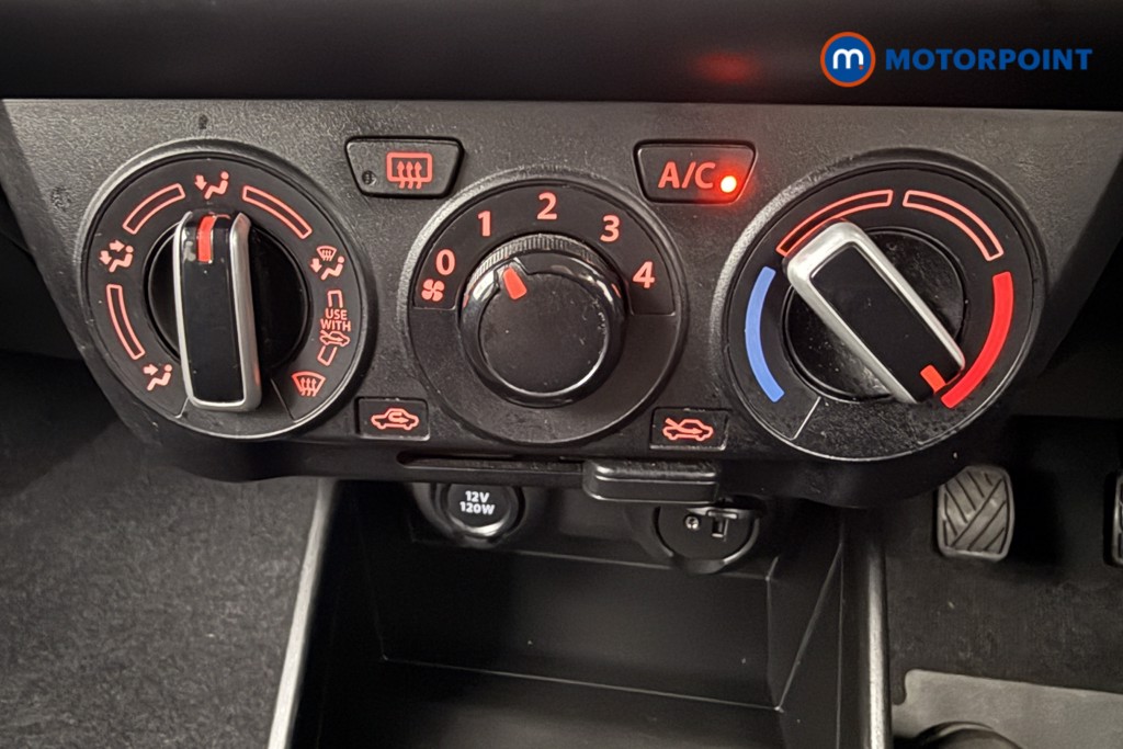 Suzuki Swift Attitude Manual Petrol Hatchback - Stock Number (1613999) - 7th supplementary image