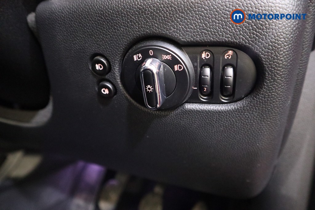 Mini Convertible Cooper Classic Manual Petrol Convertible - Stock Number (1614277) - 11th supplementary image