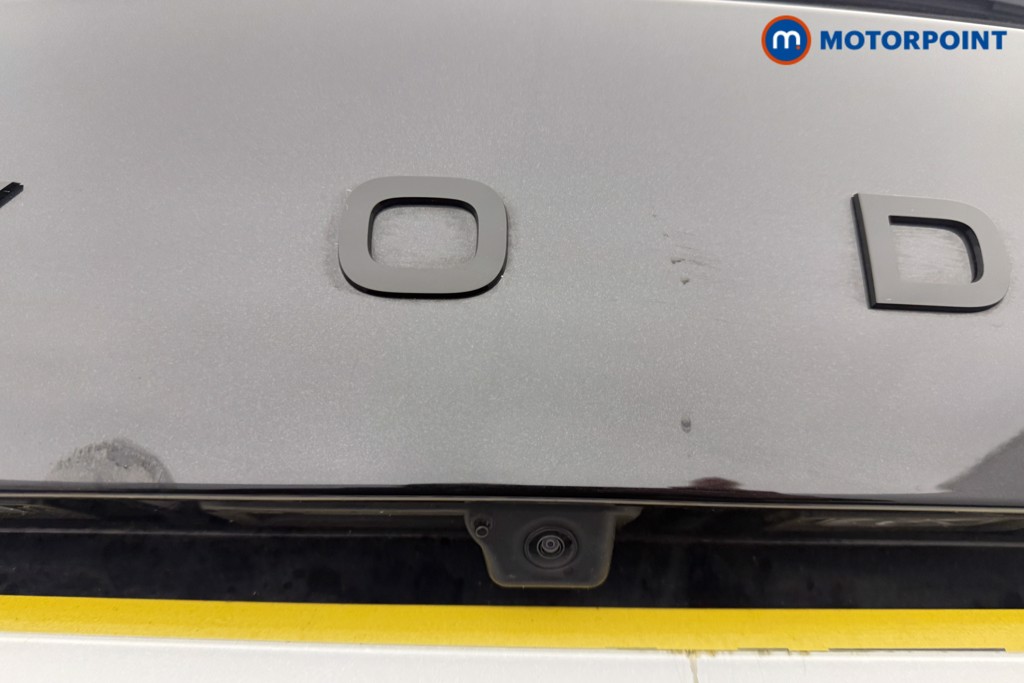 Skoda Karoq Sportline Edition Manual Petrol SUV - Stock Number (1614843) - 2nd supplementary image