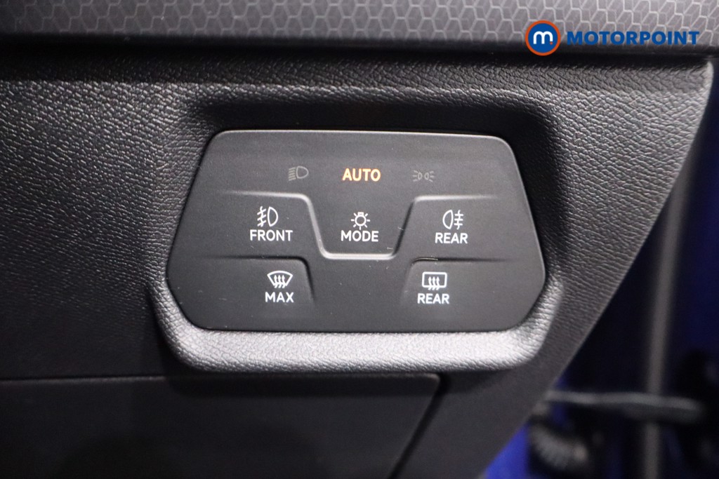 Seat Leon Se Dynamic Manual Petrol Hatchback - Stock Number (1615545) - 21st supplementary image