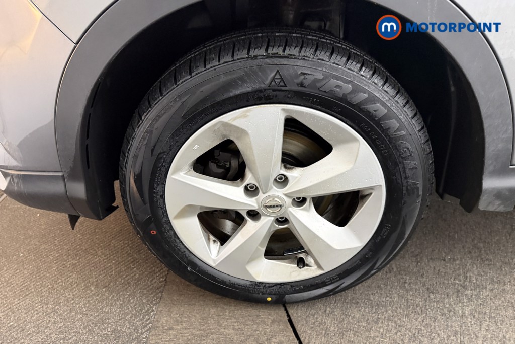 Nissan Qashqai Acenta Premium Manual Petrol SUV - Stock Number (1615561) - 32nd supplementary image
