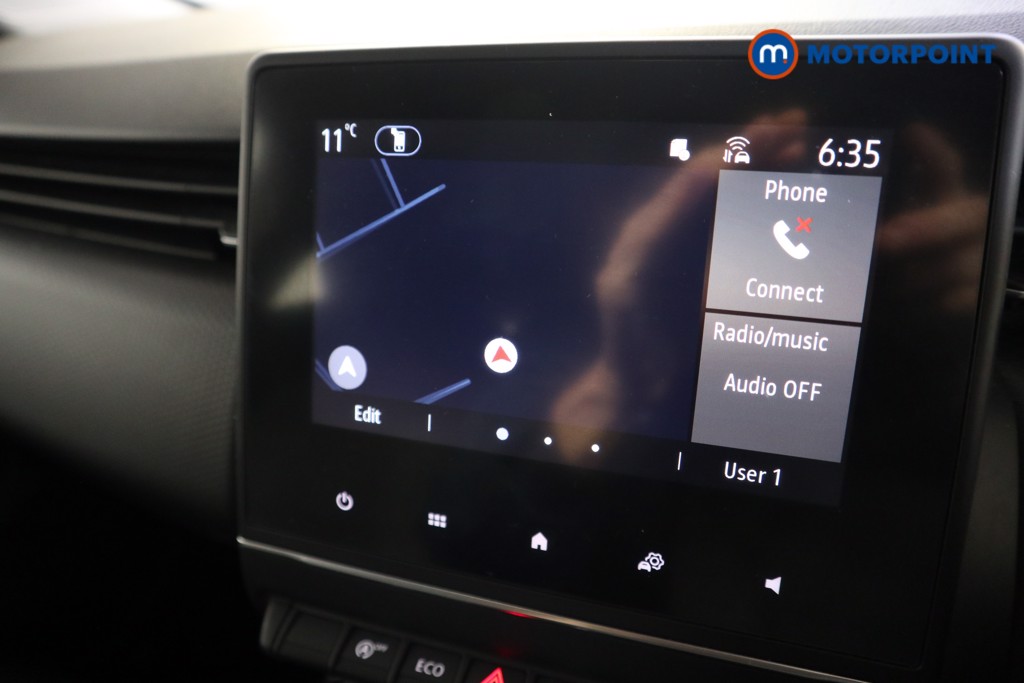 Renault Clio Iconic Edition Manual Petrol Hatchback - Stock Number (1615664) - 8th supplementary image