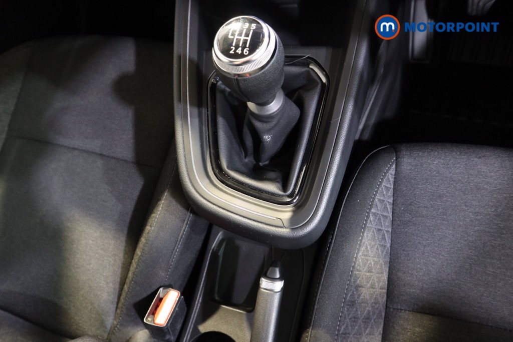 Renault Clio Iconic Edition Manual Petrol Hatchback - Stock Number (1615664) - 11th supplementary image