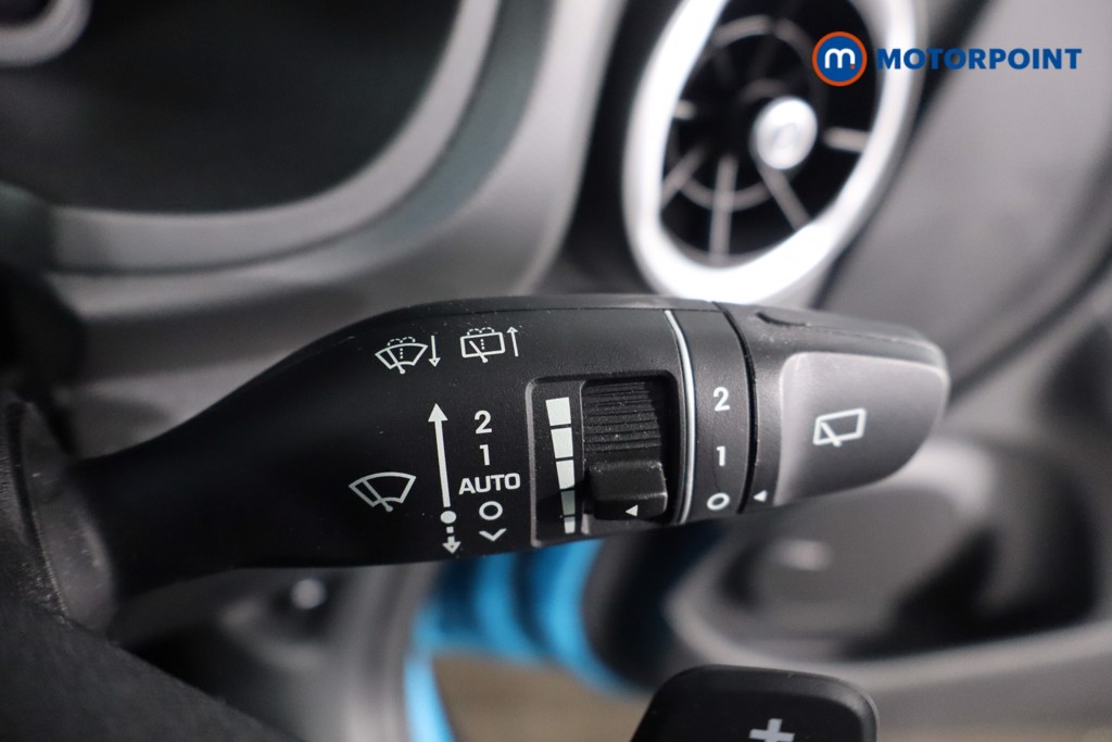 Hyundai Kona Premium Automatic Petrol-Electric Hybrid SUV - Stock Number (1615815) - 19th supplementary image